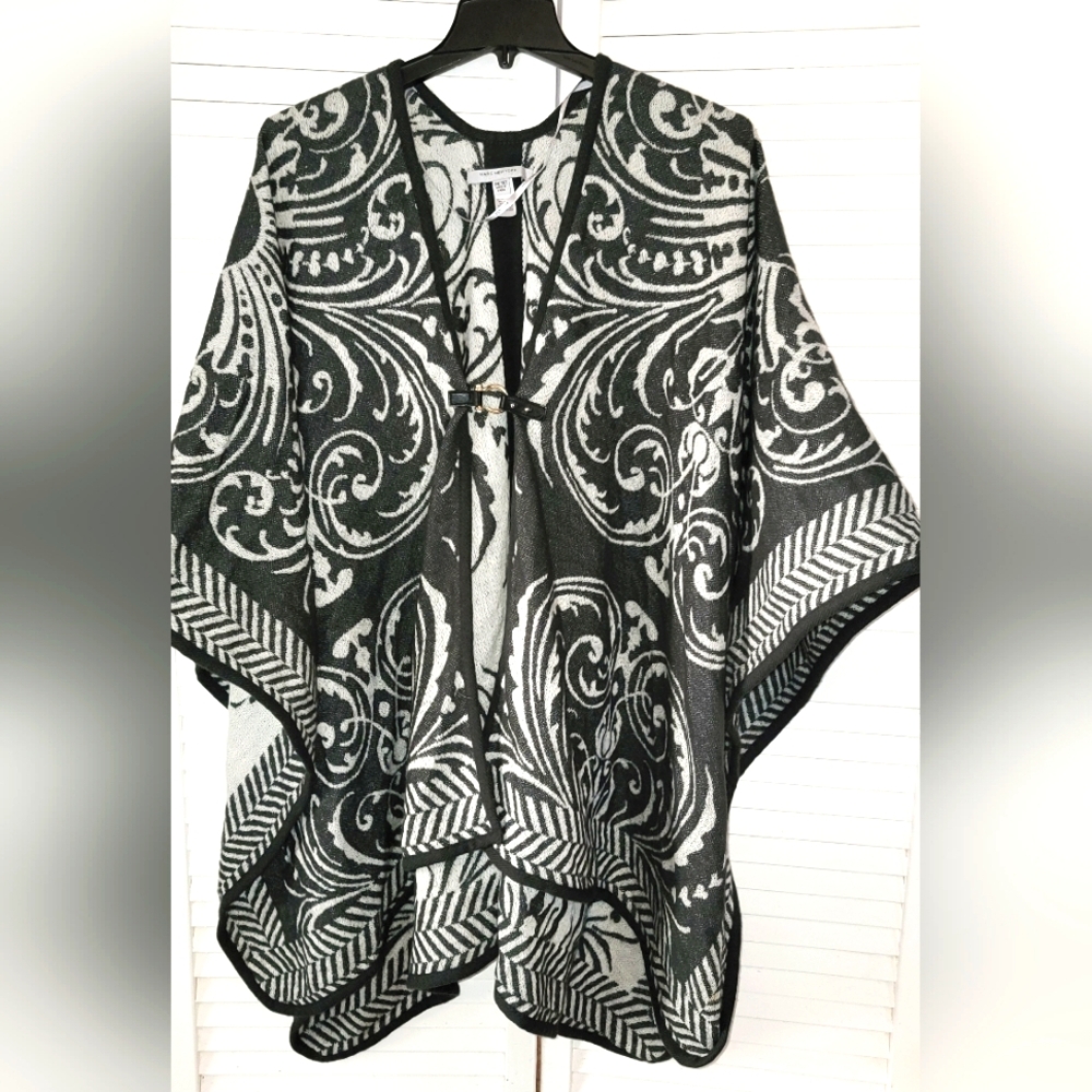 Women Sweater Poncho Cardigan Shawl One Size Gray White Paisley Jacket Western